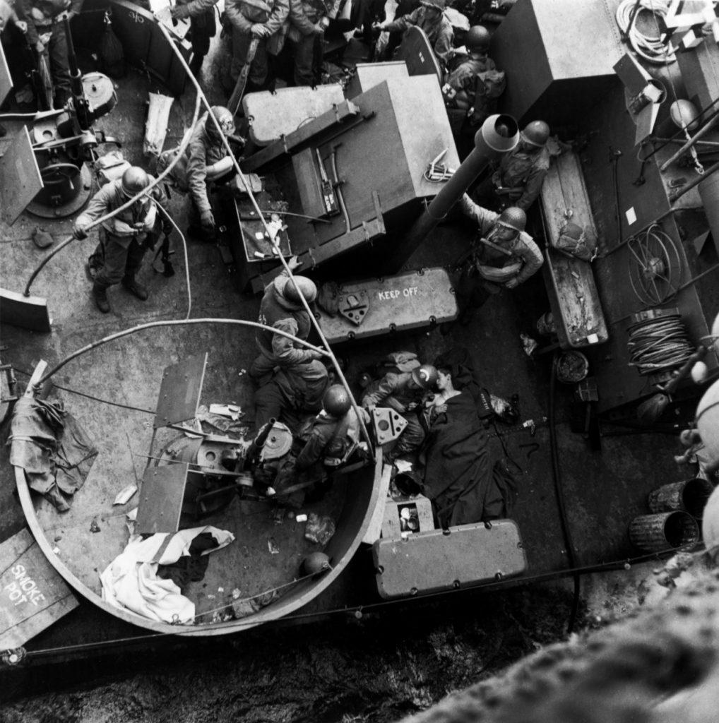 Desembarco de Normandía, toma cenital, fotografía de Robert Capa