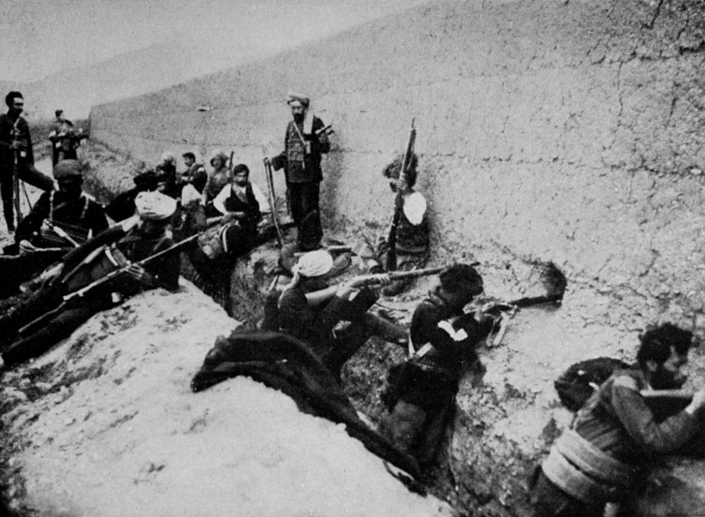 Armenios defendiendo la ciudad de Van, 1915
